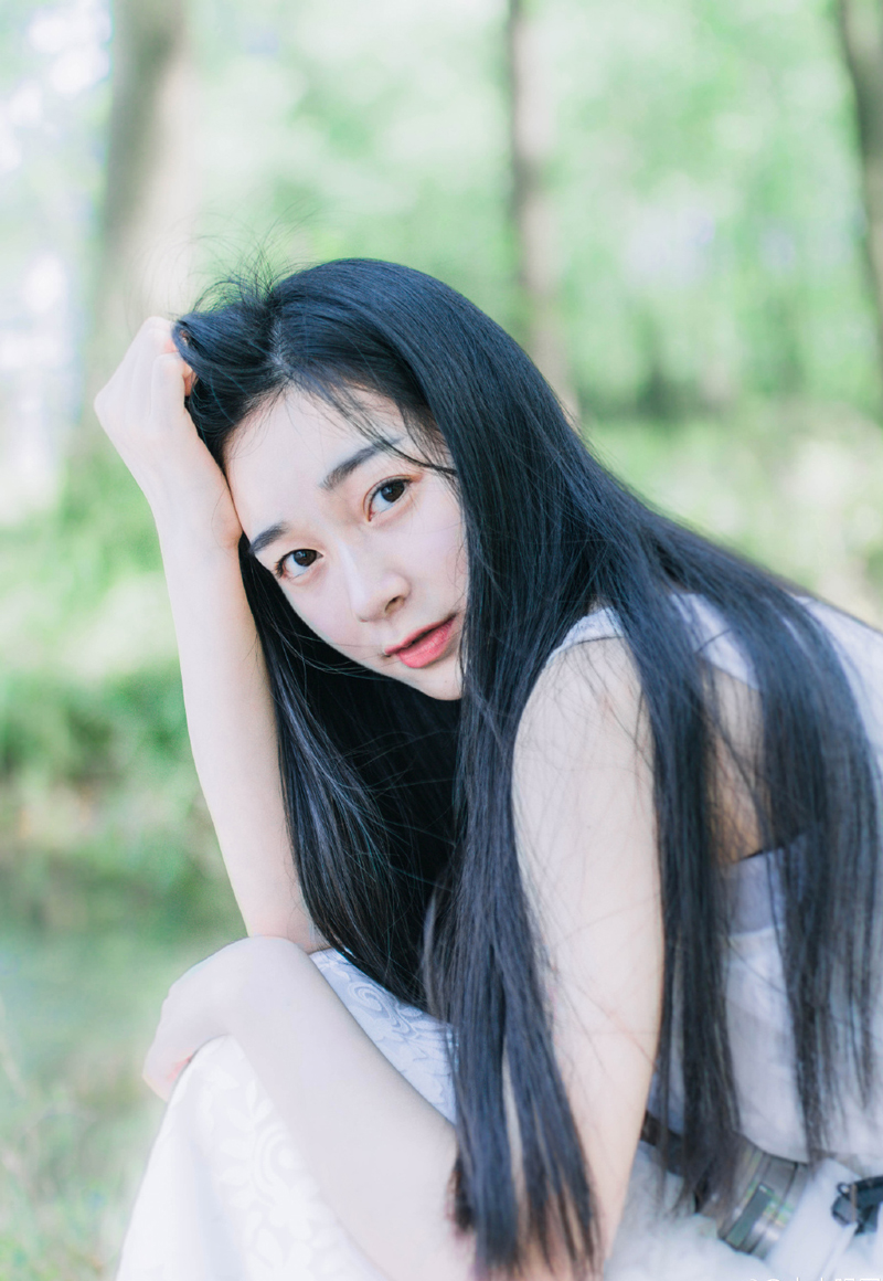 上苍不会让所有幸福集中到某个人身上，得到爱情未必拥有金钱;拥有金钱未必得到快乐;得到快乐未必拥有健康;拥有健康未必一切都会如愿以偿。保持知足常乐的心态才是淬炼心智净化心灵的最佳途径。一切快乐的享受都属于精神，这种快乐把忍受变为享受，是精神对于物质的胜利，这便是人生哲学。